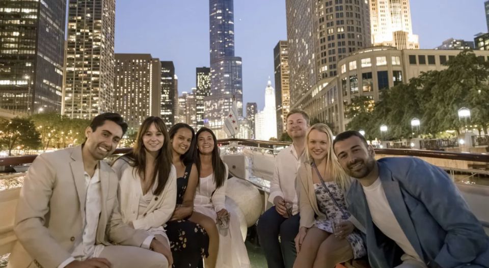 Chicago River: Guided Sunset Cocktail & Architecture Tour - Inclusions in the Tour