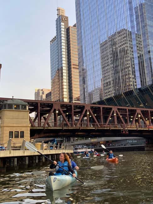 Chicago: Sunset Kayak Tour on the Chicago River - Key Points