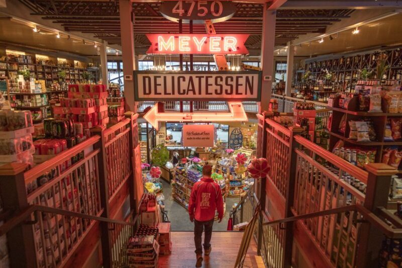 Chicago: The Ultimate Foodie Walking Tour with Tasty Stops - Who Will Love This Tour?