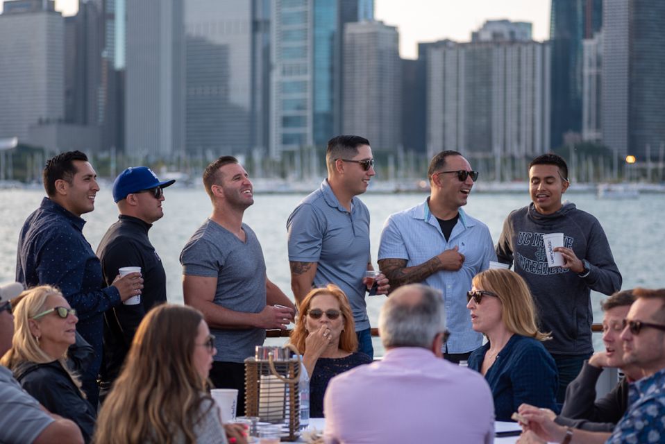 Chicago: Wine & Cheese or Beer & BBQ Thursday Evening Cruise - Wine and Cheese