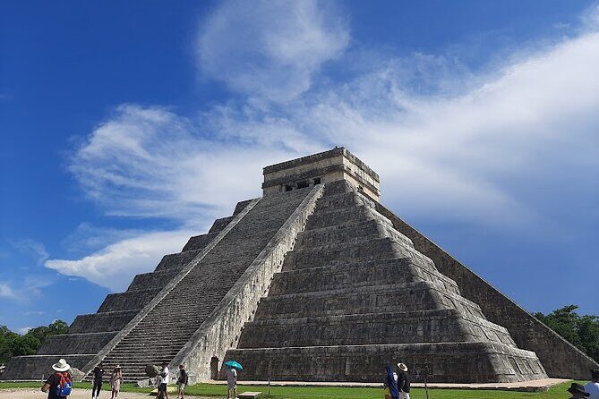Chichen Itza Deluxe And Ancestral Cenotes Suytun and Ik-kil - Who Will Love This Tour?
