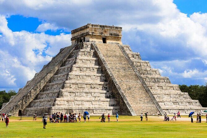 Chichen Itza & Ekbalam Tour with Cenote From Playa del Carmen - Exploring the Archaeological Highlights