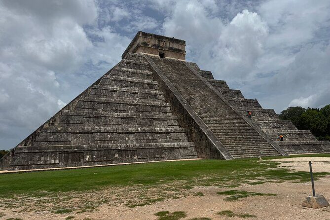 Chichen Itza Ruins and 3 Cenotes Private Transportation - Key Points