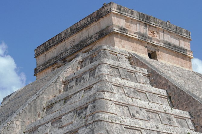 Chichen Itza Tour With Cenote Food and Transfer From Cancun - Chichen Itza Exploration