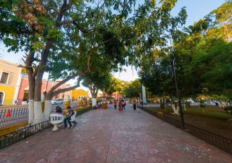 Chichen Itza: Visit the ruins, sacred cenote and Valladolid - FAQs