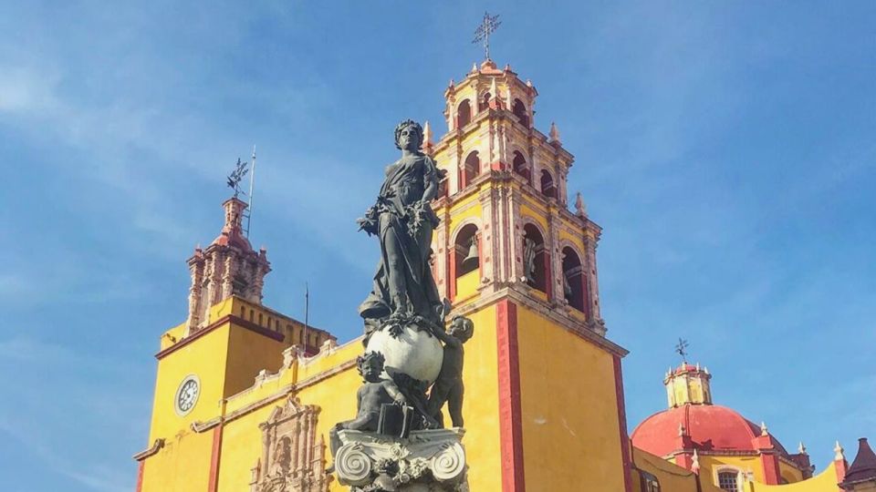 Chihuahua: Magical Christmas Guided Walking Tour - Key Points