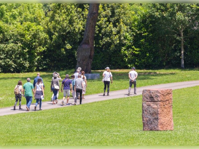 Chillida Leku Museum: Entry Ticket and Guided Tour - Guided Tour and Exploration