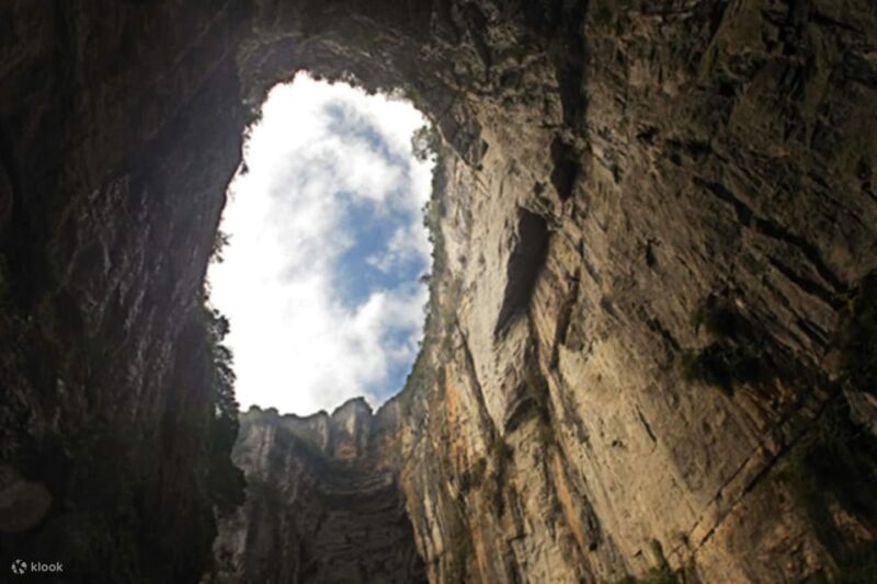 Chongqing:One-Day Wulong Hiketrip(Geopark+Fairy Mt)Car Incld - Recommended Packing Items