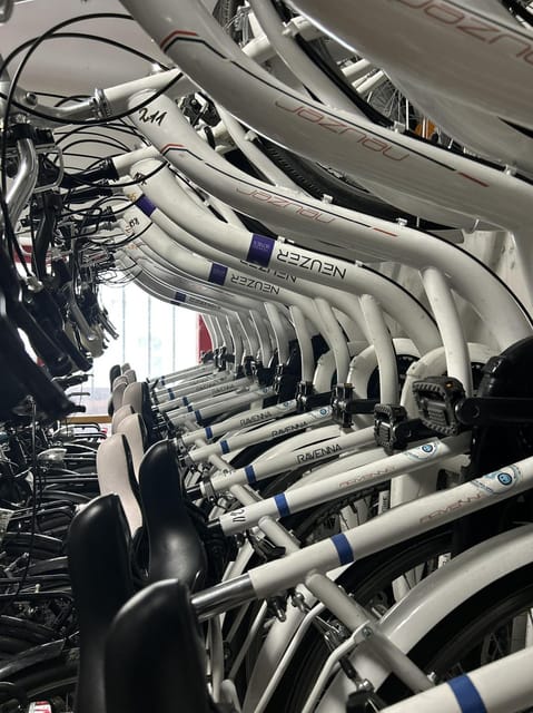 Choose a bicycle and make your own tour in Budapest-24 hrs - Discover Budapest on Two Wheels: A Self-Guided Bicycle Tour Experience