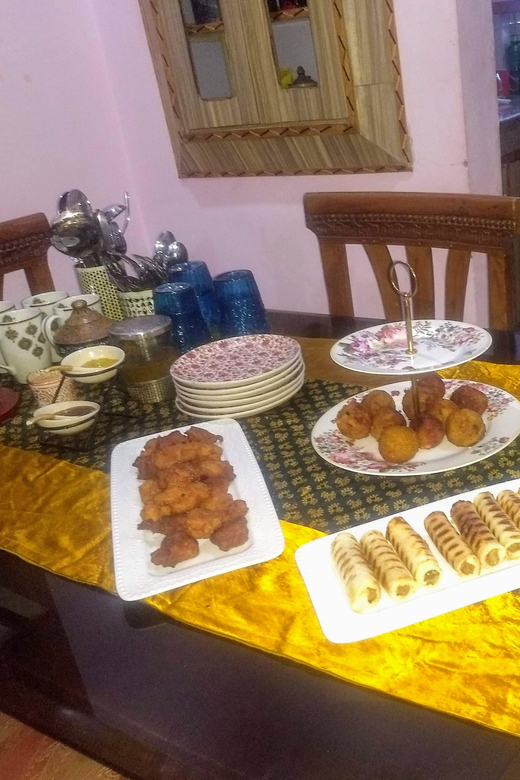 Christmas Celebration With Dinner at a Local Home in Delhi - Cultural Engagement