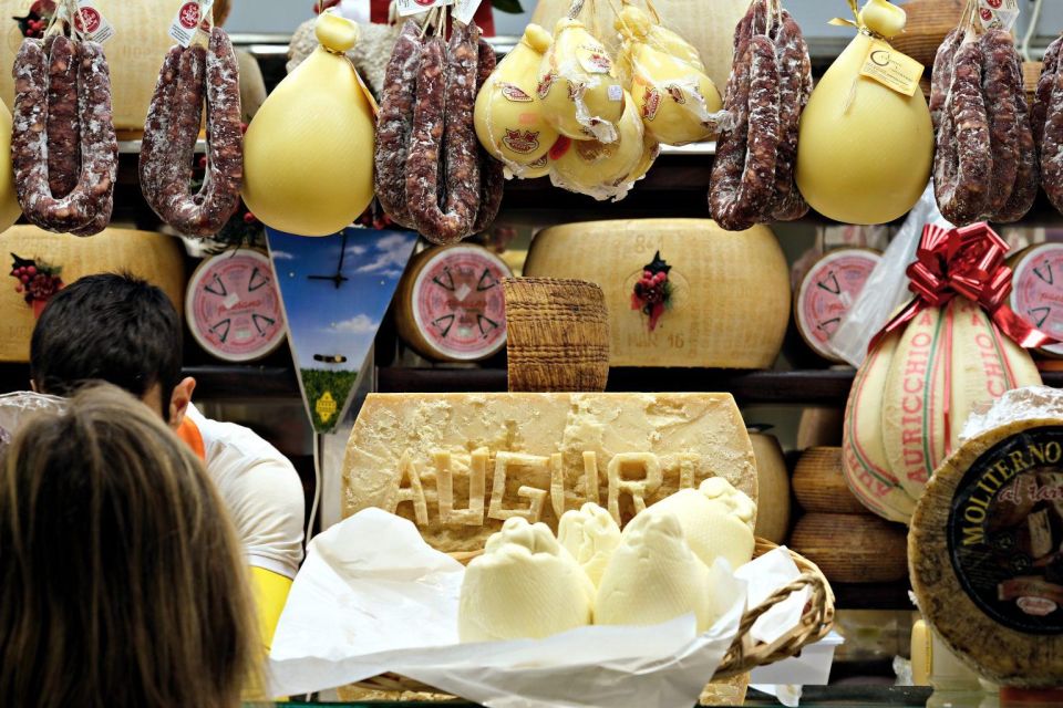 Christmas Charms of Cagliari – Walking Tour - Holiday Charm