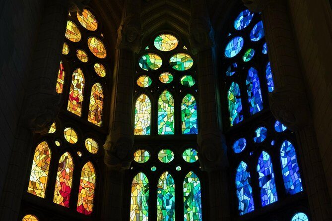 Christmas In Barcelona: Private Custom Tour With A Local Host - Key Points