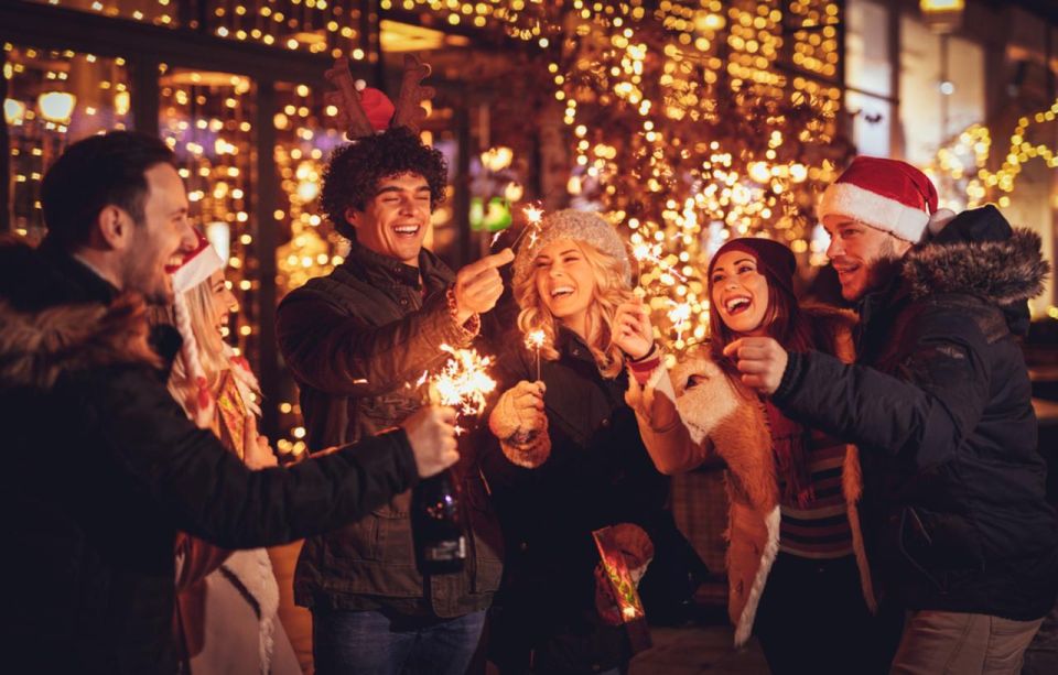 Christmas in the City: A Minneapolis Walking Tour - Charming Christmas Lights