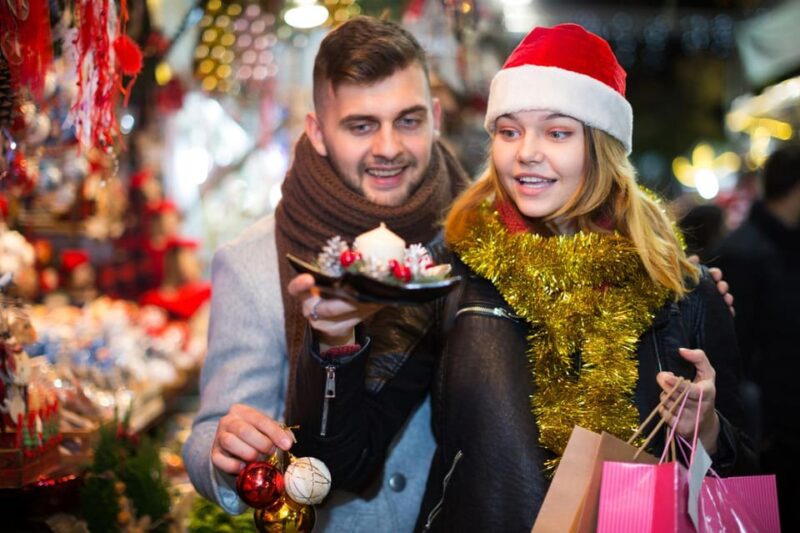 Christmas Magic: Walking Granada’s Historic Highlights - Landmarks Aglow With the Spirit of the Season