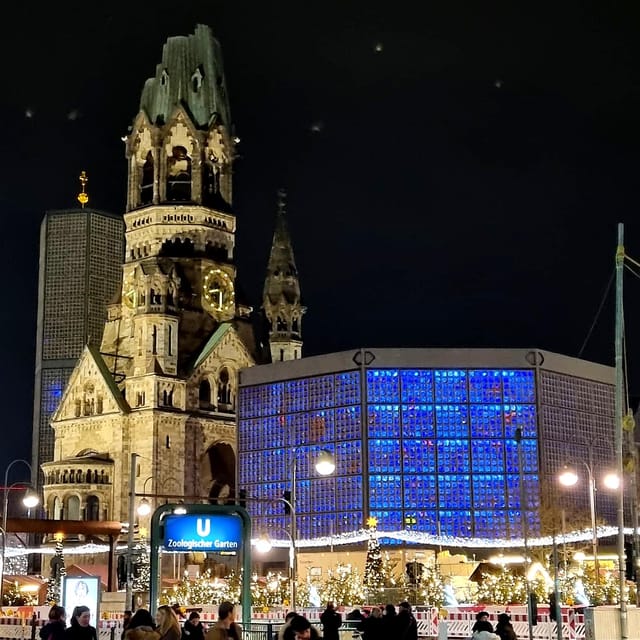 Christmas market lights tour bus through Berlin, free mulled wine (2.5 hours) - A Bright Evening in Berlin: The Christmas Market Lights Bus Tour