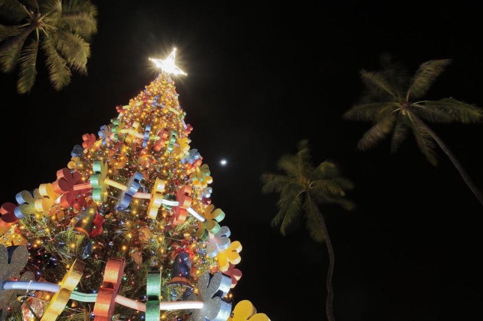 Christmas Tales in Honolulu – Walking Tour - Blaisdell Center Festivities