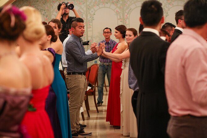 Christmas Waltz and New Year's Ball Workshop in Vienna - Key Points