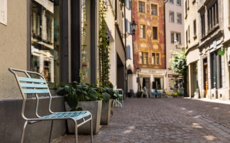 Chur Old Town Tour: Discover 11,000 Years of History - Exploring the Charming Alleyways