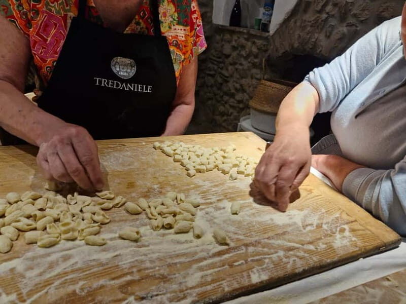Cilento Homemade Pasta Cooking Class in Villa Tredaniele - The Atmosphere and Environment