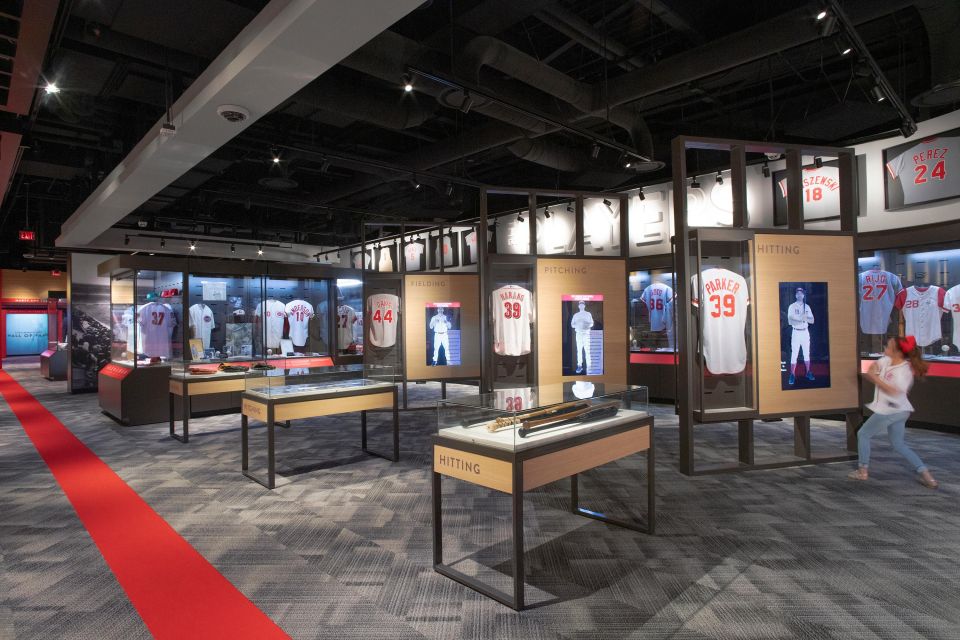Cincinnati: Great American Ball Park Tour With Museum Entry - Tour Duration and Group Size