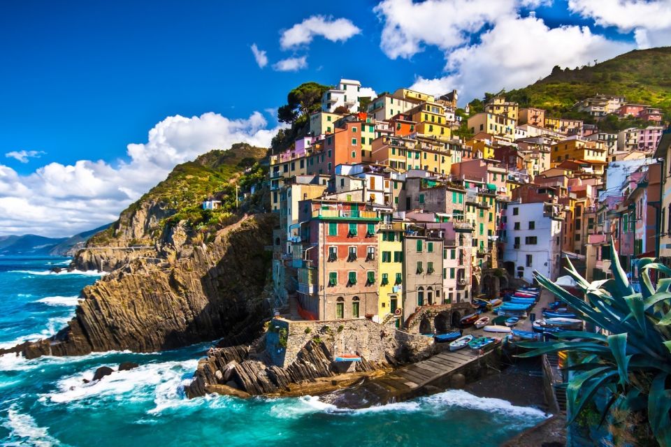 Cinque Terre: 2-Hour Private Boat Tour - Discovering Each Picturesque Village