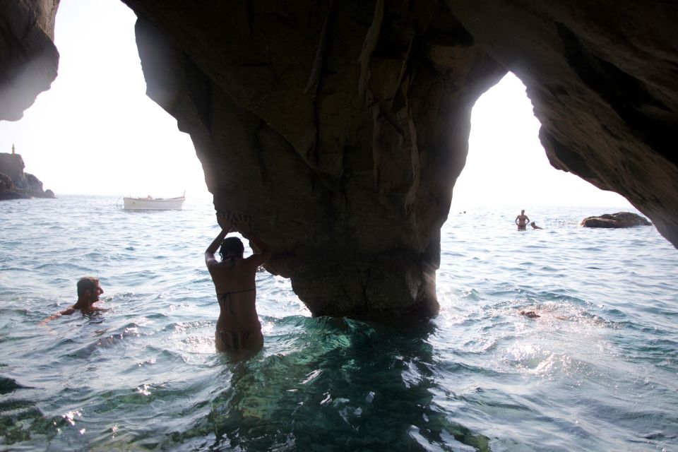 Cinque Terre: Afternoon Boat Tour With Brunch on Board - Inclusions