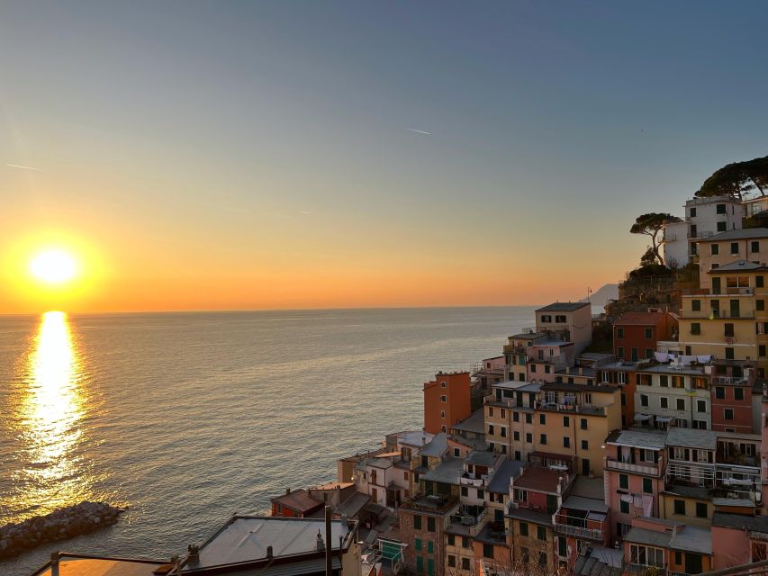 Cinque Terre: Blue Trail Private Trekking - Not Included