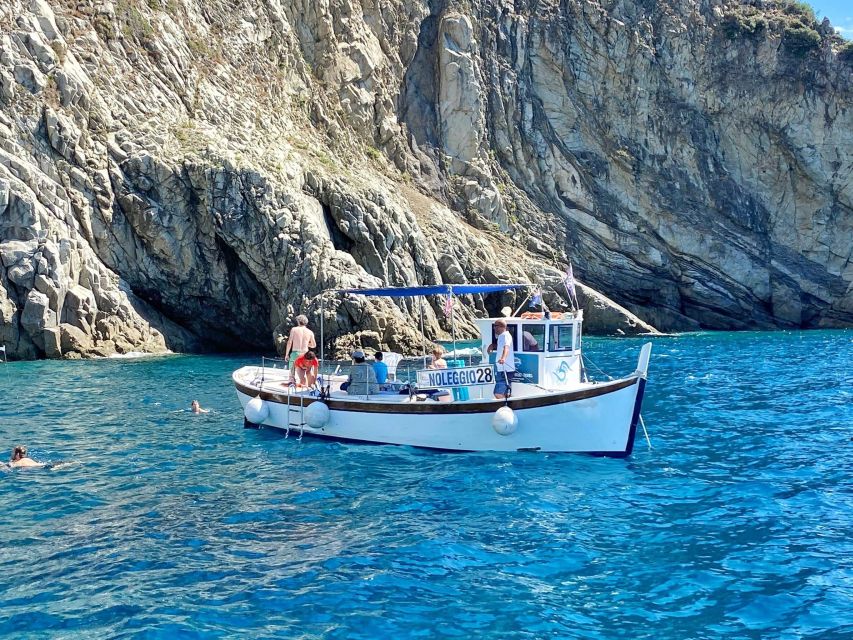 Cinque Terre Boat Tour With a Traditional Ligurian Gozzo - Multilingual Local Guide Accompaniment