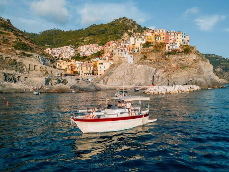 Cinque Terre daytime boat tour: escape into beauty and color - Comfort, Amenities, and Extras