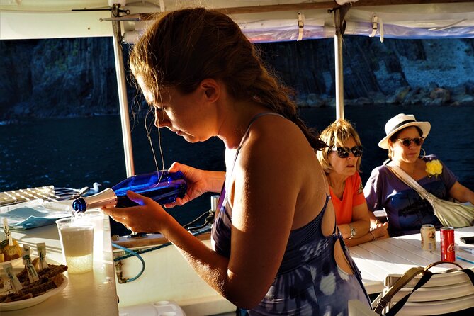 Cinque Terre Sunset Boat Tour - Group Size