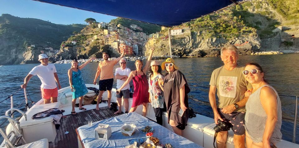 Cinque Terre: Sunset Boat Tour on Traditional Ligurian Gozzo - Who Will Love This Tour?