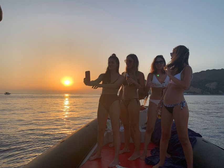 Cinque Terre: Sunset Boat Tour With Appetizers & Drinks - Fishing Villages