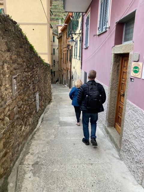 Cinque Terre Tour by Shuttle From Lucca, Pisa or La Spezia - Dining and Local Specialties