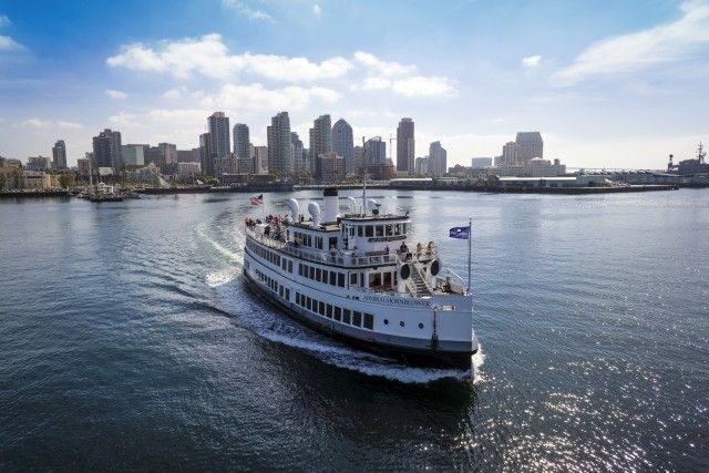 City Cruises San Diego: Best of the Bay Scenic Harbor Tour - The Experience on Board: Comfort and Convenience