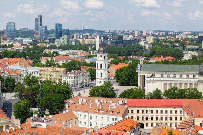 CITY QUEST VILNIUS: Unlock the Mysteries of This CITY! - Historical Insights at Every Turn
