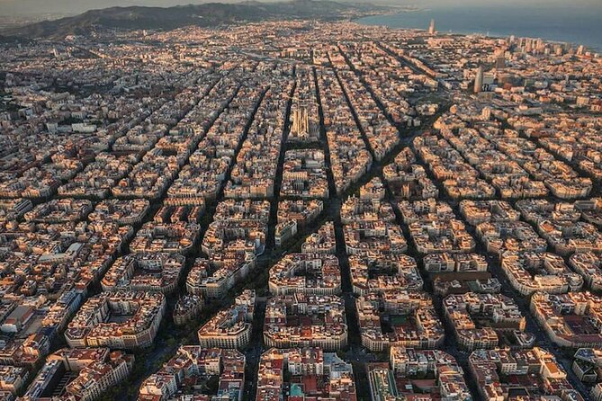 City Tour Barcelona - Scenic City and Coastal Views