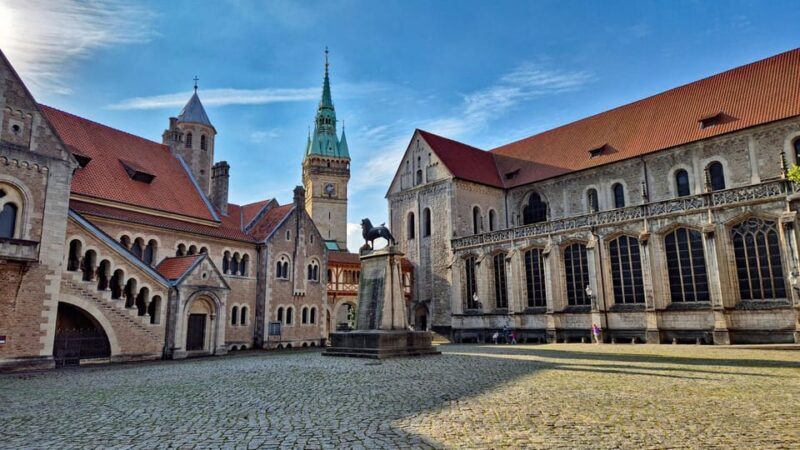 City tour Braunschweig: diverse and full of surprises. - An In-Depth Look at the Braunschweig City Tour