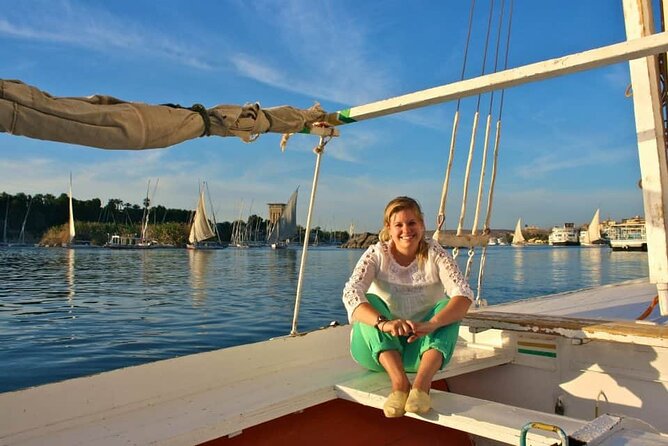 City Tour by Horse Carriage and Sailing Felucca From Cairo/Giza Hotels - Experience the Felucca Ride