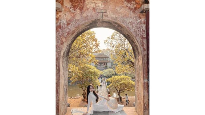 City Tour: Journey to the World Heritage Site - Hue City - Lang Co Beach