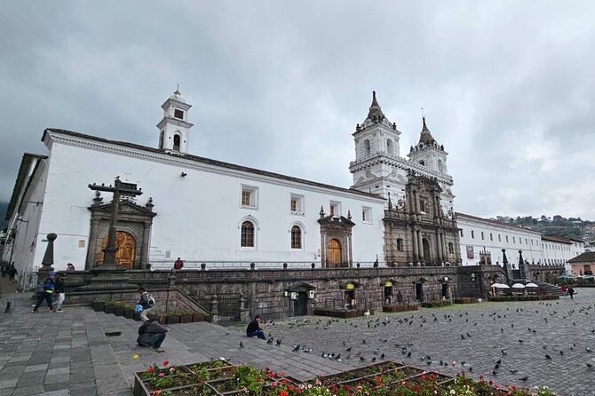 City Tour + Statue of the Panecillo (Includes Admissions) - Meeting and Pickup