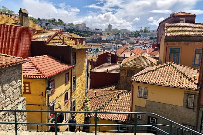 City Walking Tour & Port Wine Cellar - Tour Duration and Ending Location
