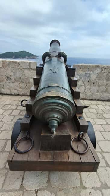 City Walls Tour, War&History+1991 - The Sum Up