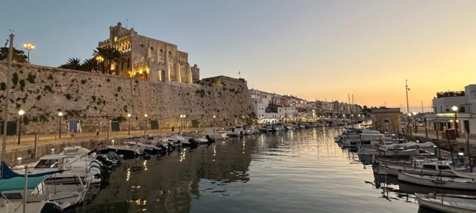 Ciutadella Gastronomy and Crafts - Visit & Tasting - Ideal for Individuals, Families, and Groups
