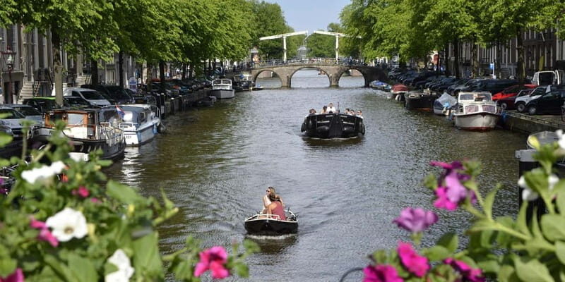 Clarity Boat 90-Minute Inner Journey on the Amsterdam Canals - An In-Depth Look: What to Expect from the Clarity Boat Experience