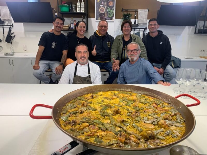 Class of Valencian Paella With Welcome Drinks and Tapas - Instructor and Accessibility
