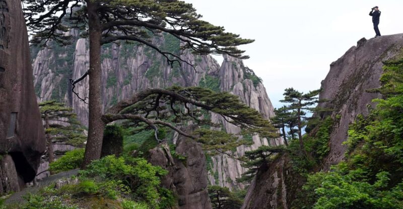 Classic 2 Day Huangshan Tour - Day 1 Highlights