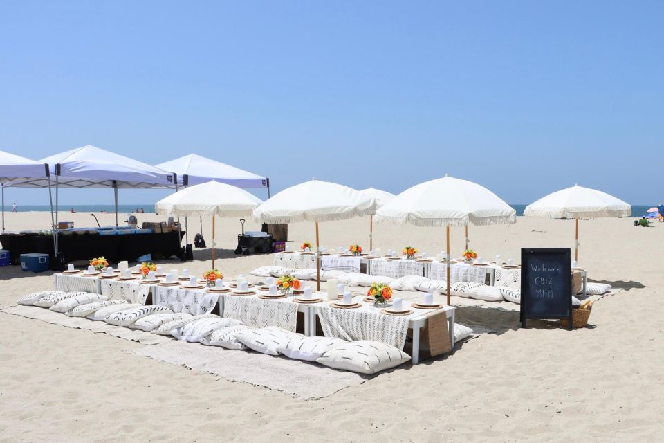 Classic Beach Picnic in Santa Monica (2-4 People) - Picnic Amenities