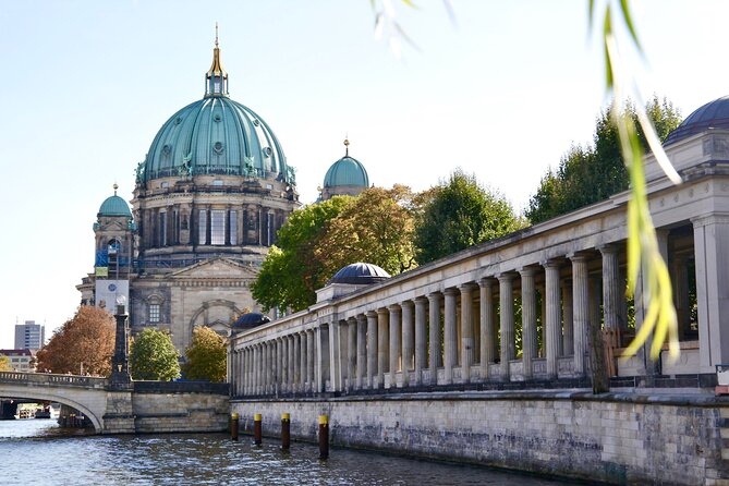 Classic Berlin Sightseeing & Highlights Private Tour - Navigating the City Efficiently