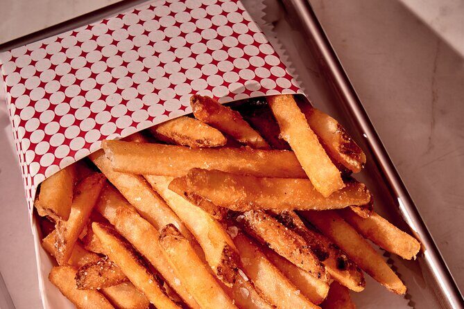 Classic NYC Deli Dinner in the Heart of Times Square - Who Will Love This Tour?