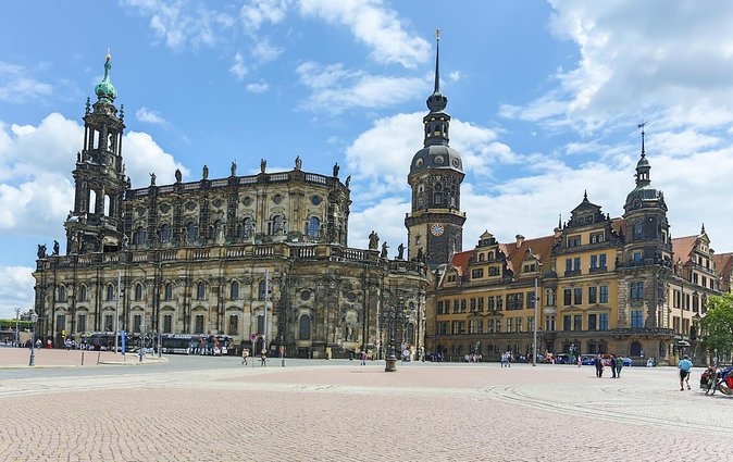 Classical Dresden Walking Tour With Licensed Guide - Accessibility and Group Size
